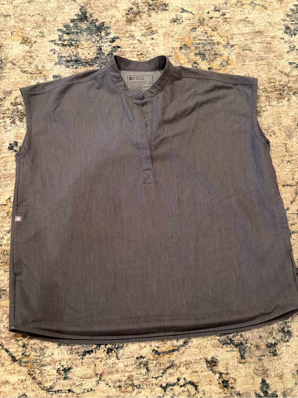 Figs Technical Collection Grey Scrub Top Medium Modern Fit Sleeveless Medical